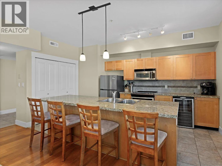 301-4205 Gellatly Road, West Kelowna, BC, V4T 2K2 - 14