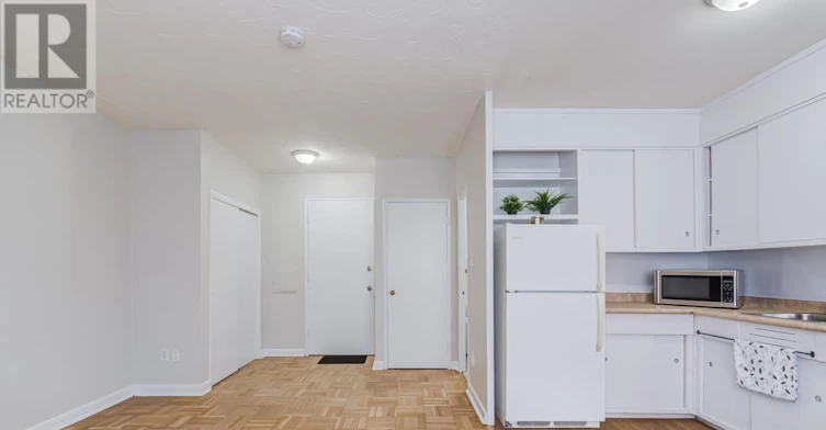 105-101 Coe Hill Drive, Toronto, ON, M6S 3E3 - 7