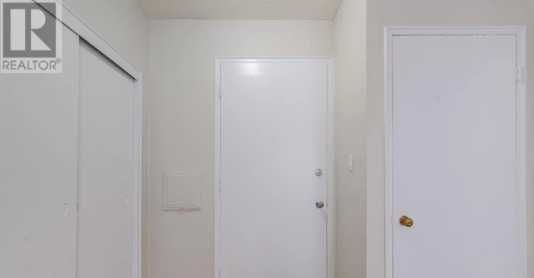105-101 Coe Hill Drive, Toronto, ON, M6S 3E3 - 4