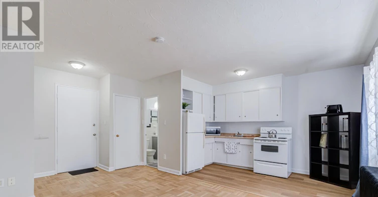 105-101 Coe Hill Drive, Toronto, ON, M6S 3E3 - 11