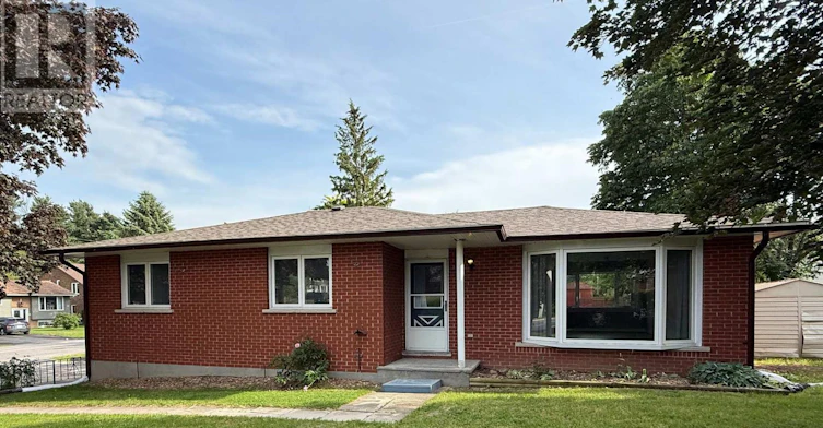 2 Argyle Crescent, Prince Edward County, ON, K0K 2T0