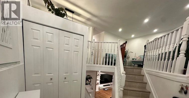 7929 Hawthorne Drive, Windsor, ON, N8R 2J9 - 2