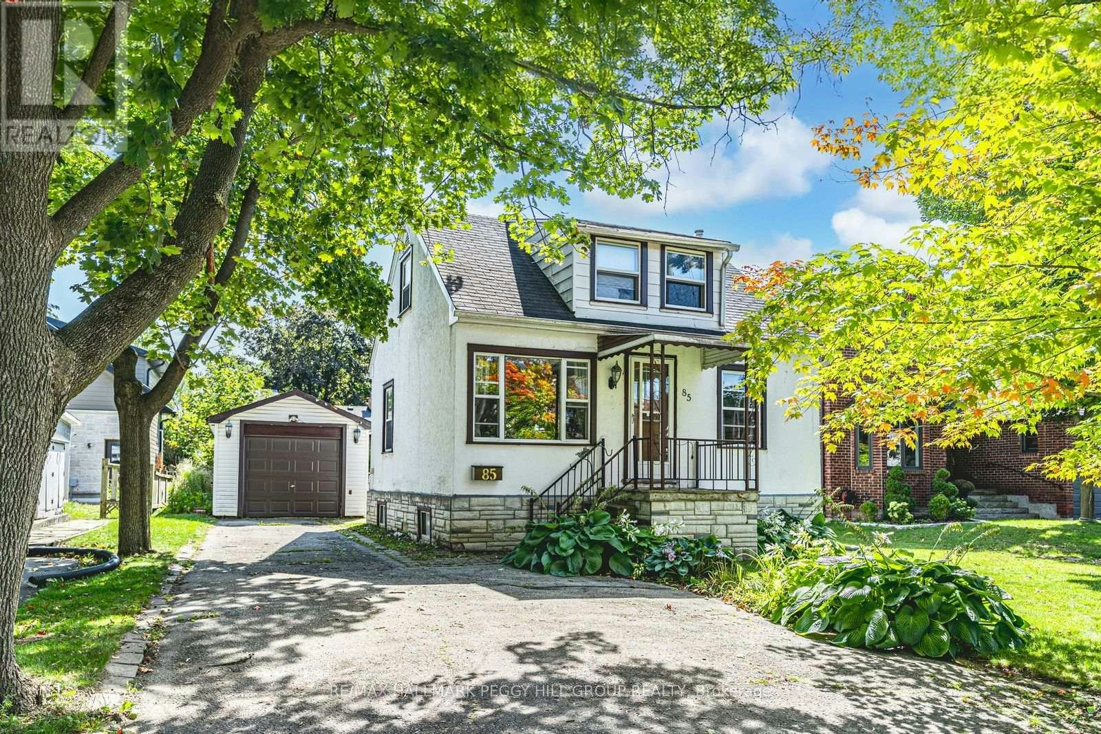 85 Tyler Street, Aurora, ON, L4G 2N4