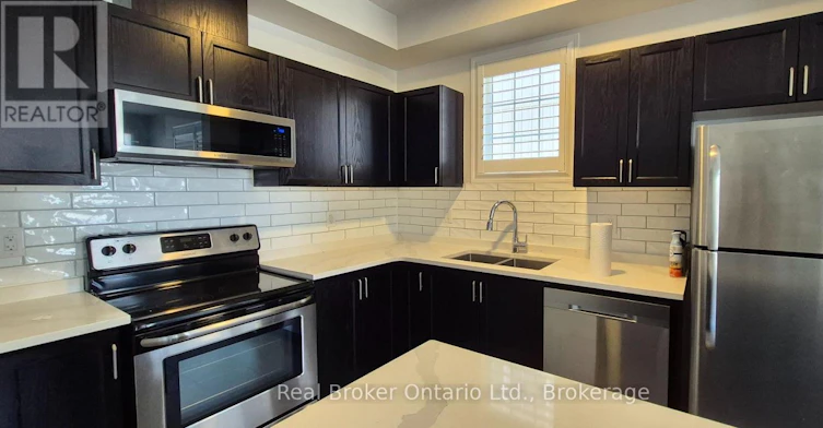 172 Mcbride Avenue, Clarington, ON, L1C 0J4 - 4