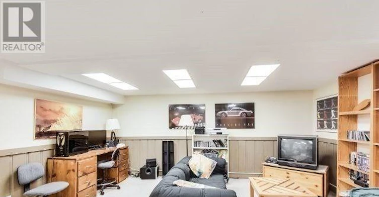 201 Lord Seaton Road, Toronto, ON, M2P 1L1 - 19