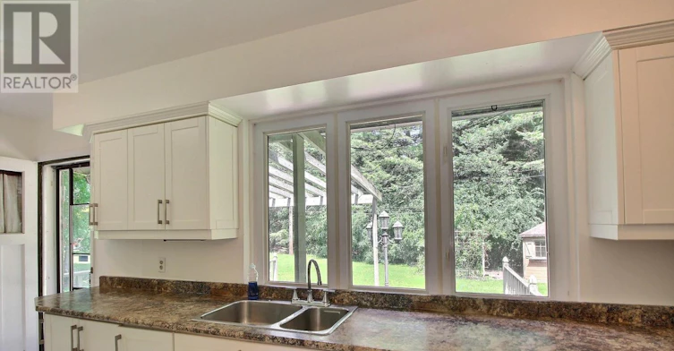 29 Tangmere Road, Toronto, ON, M3B 2N2 - 6