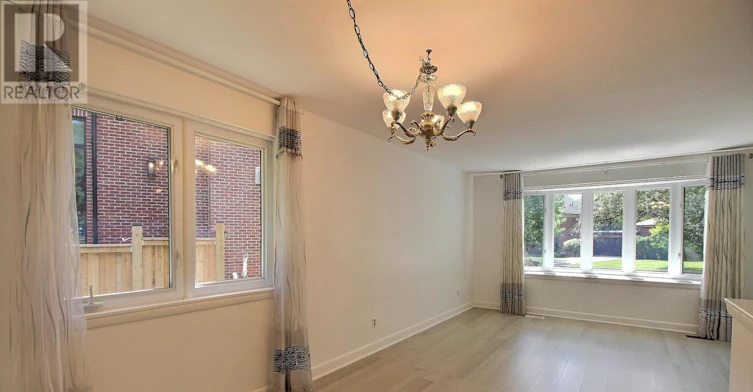 29 Tangmere Road, Toronto, ON, M3B 2N2 - 2