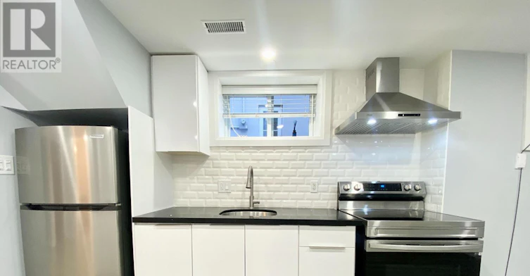 BSMT-1001 Cosburn Avenue, Toronto, ON, M4C 2W8 - 7