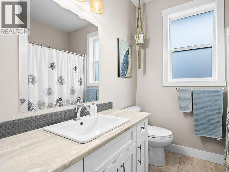 1330 Rocky Point Drive, Kelowna, BC, V1V 2Z9 - 37