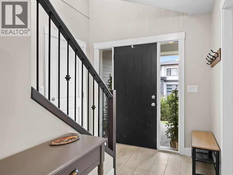 1330 Rocky Point Drive, Kelowna, BC, V1V 2Z9 - 3