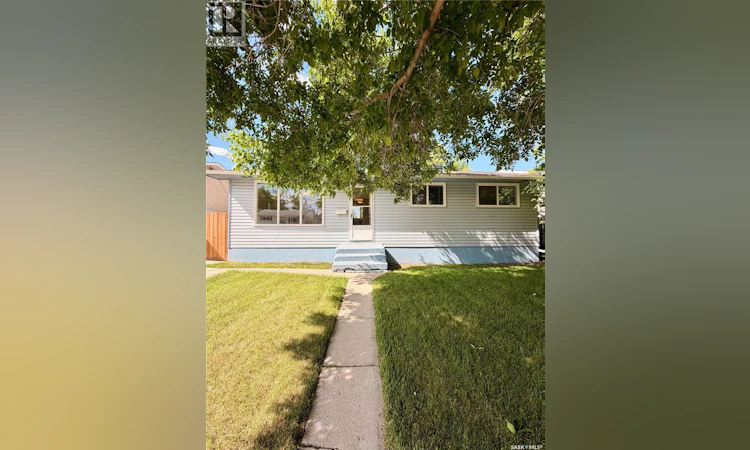 214 Fisher Crescent