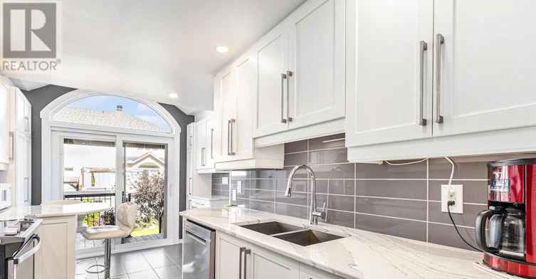 1019 Candlewood Street, Ottawa, ON, K4A 5E7 - 4