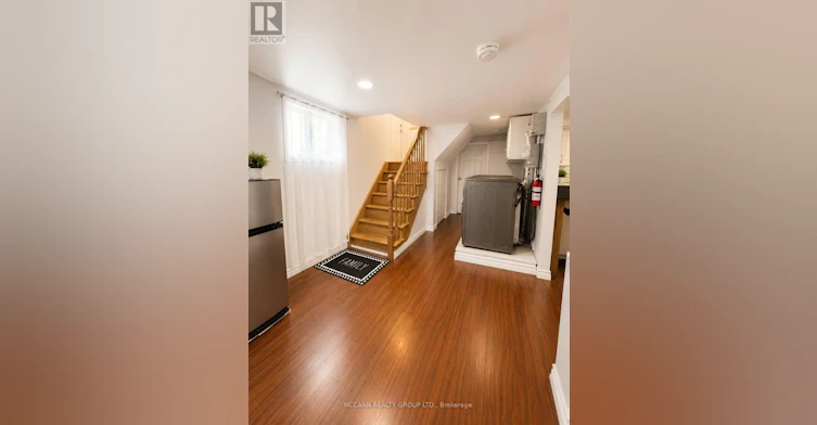 MAIN-32 Belgravia Avenue, Toronto, ON, M6E 2M5 - 14