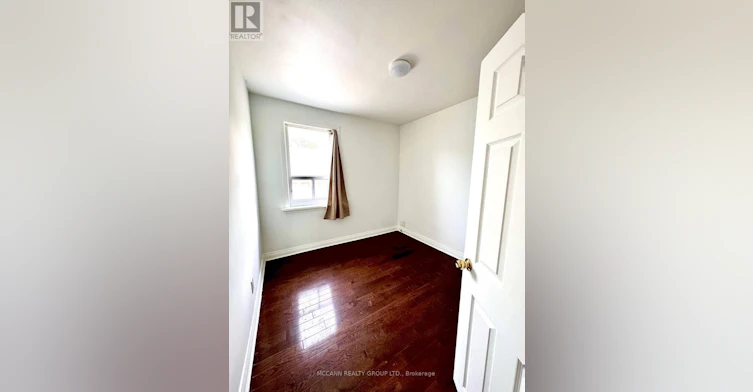 MAIN-32 Belgravia Avenue, Toronto, ON, M6E 2M5 - 8
