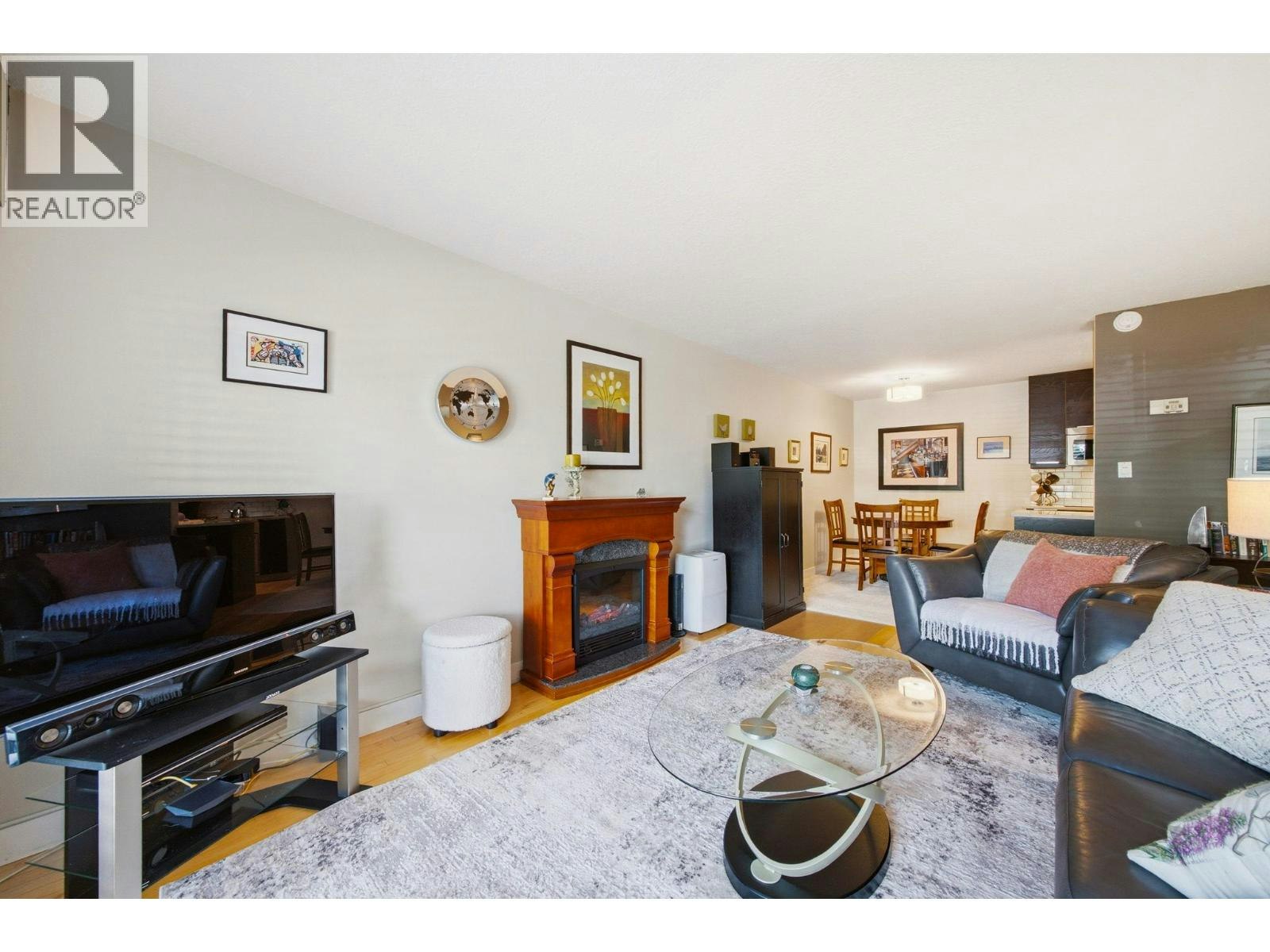101-123 E 19th Street, North Vancouver, BC, V7L 2Y9