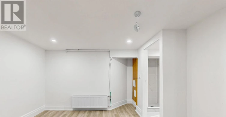 310 St Germain Avenue, Toronto, ON, M5M 1W3 - 33