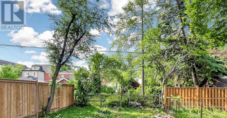 310 St Germain Avenue, Toronto, ON, M5M 1W3 - 40