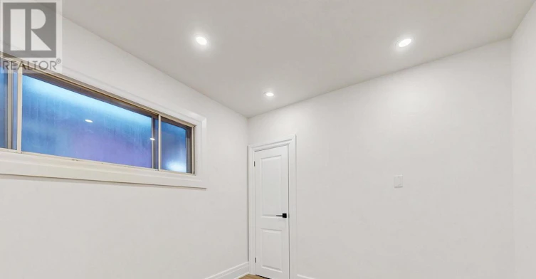 310 St Germain Avenue, Toronto, ON, M5M 1W3 - 22