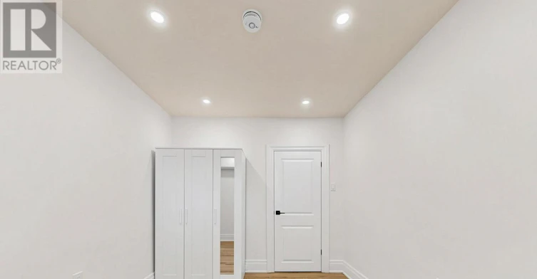 310 St Germain Avenue, Toronto, ON, M5M 1W3 - 26
