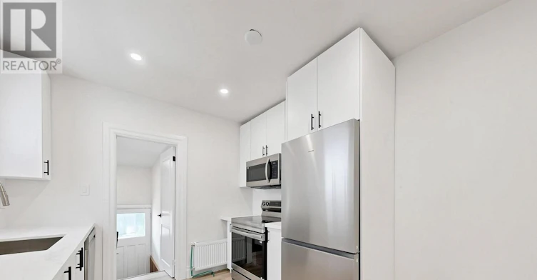 310 St Germain Avenue, Toronto, ON, M5M 1W3 - 15