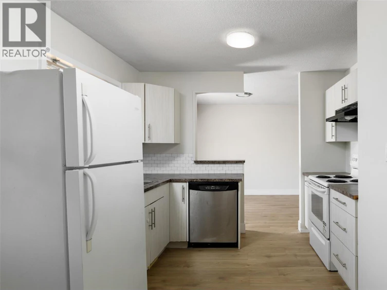 2451 Sexsmith Road, Kelowna, BC, V1V 2E9 - 26
