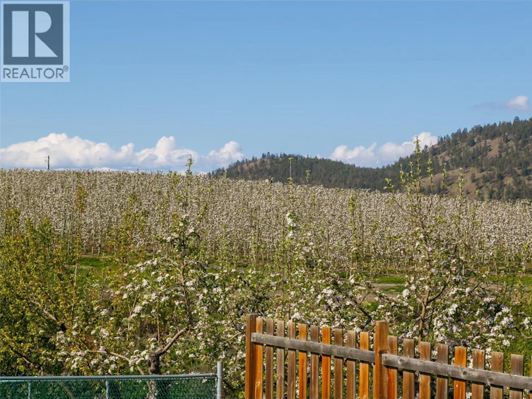 2451 Sexsmith Road, Kelowna, BC, V1V 2E9 - 10