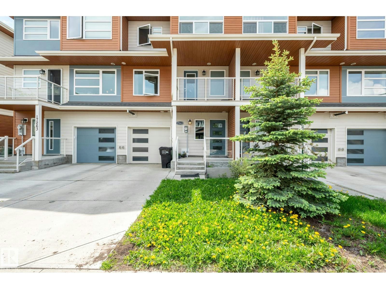 17269 9 Avenue SW, Edmonton, AB, T6W 3V4
