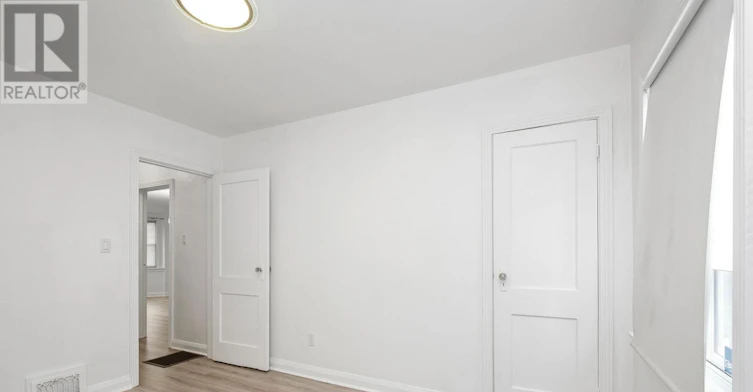 24 Barker Avenue, Toronto, ON, M4C 2N3 - 22