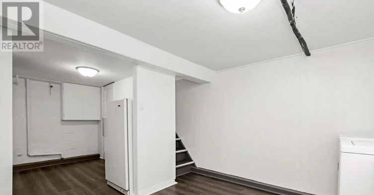24 Barker Avenue, Toronto, ON, M4C 2N3 - 31
