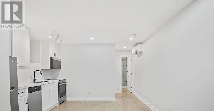 5-2563 Dundas Street W, Toronto, ON, M6P 1X6 - 3