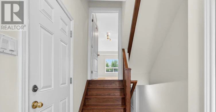 18 Palacebeach Trail, Hamilton, ON, L8E 5C3 - 6