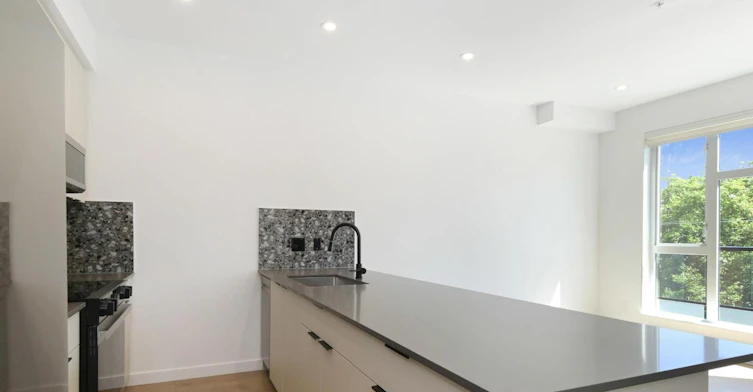 409-14398 60 Avenue, Surrey, BC, V3X 2N5 - 9
