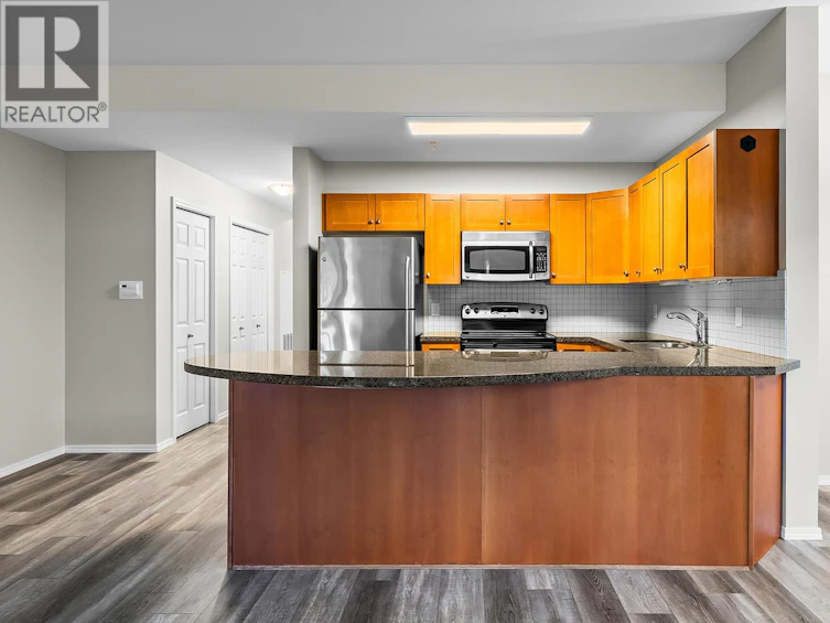 2221-1873 Country Club Drive, Kelowna, BC, V1V 2W6 - 14