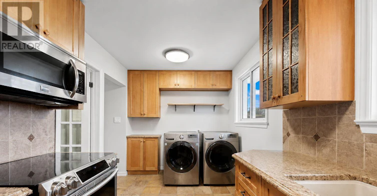 29 Baker Crescent, Barrie, ON, L4M 3J4 - 4