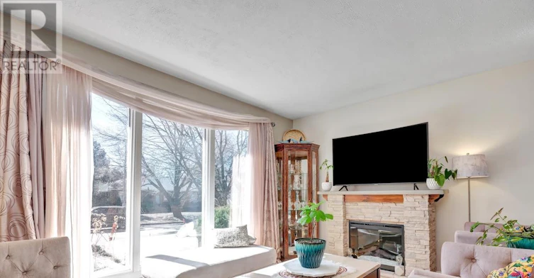 1233 Cheverton Avenue, Ottawa, ON, K1H 7P5 - 7