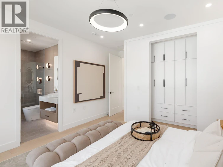 477 W 20th Avenue, Vancouver, BC, V5Y 2C7 - 10