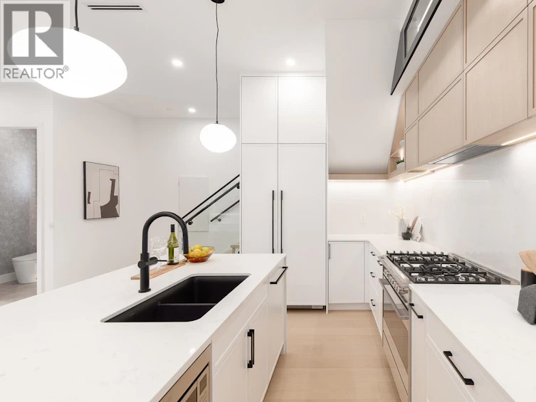 477 W 20th Avenue, Vancouver, BC, V5Y 2C7 - 7
