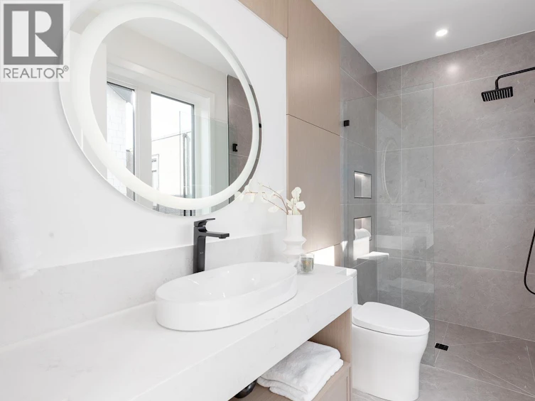 477 W 20th Avenue, Vancouver, BC, V5Y 2C7 - 18