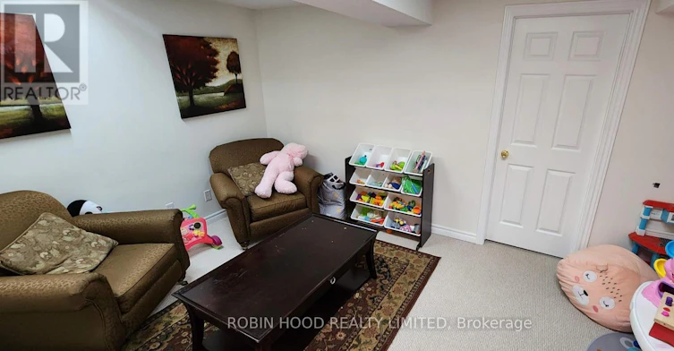103 Selkirk Drive, Richmond Hill, ON, L4B 4T7 - 14
