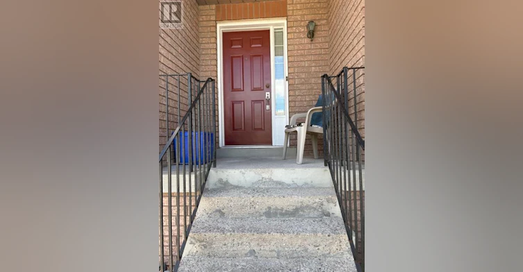 6 Michelle Drive, Vaughan, ON, L4L 9B8 - 2