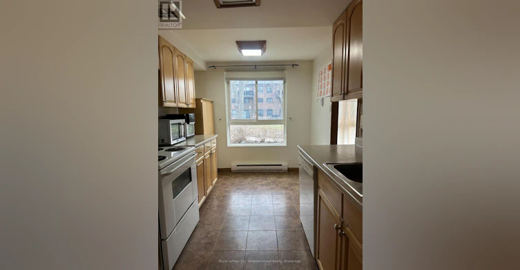39-43 Taunton Road E, Oshawa, ON, L1G 3T6 - 9