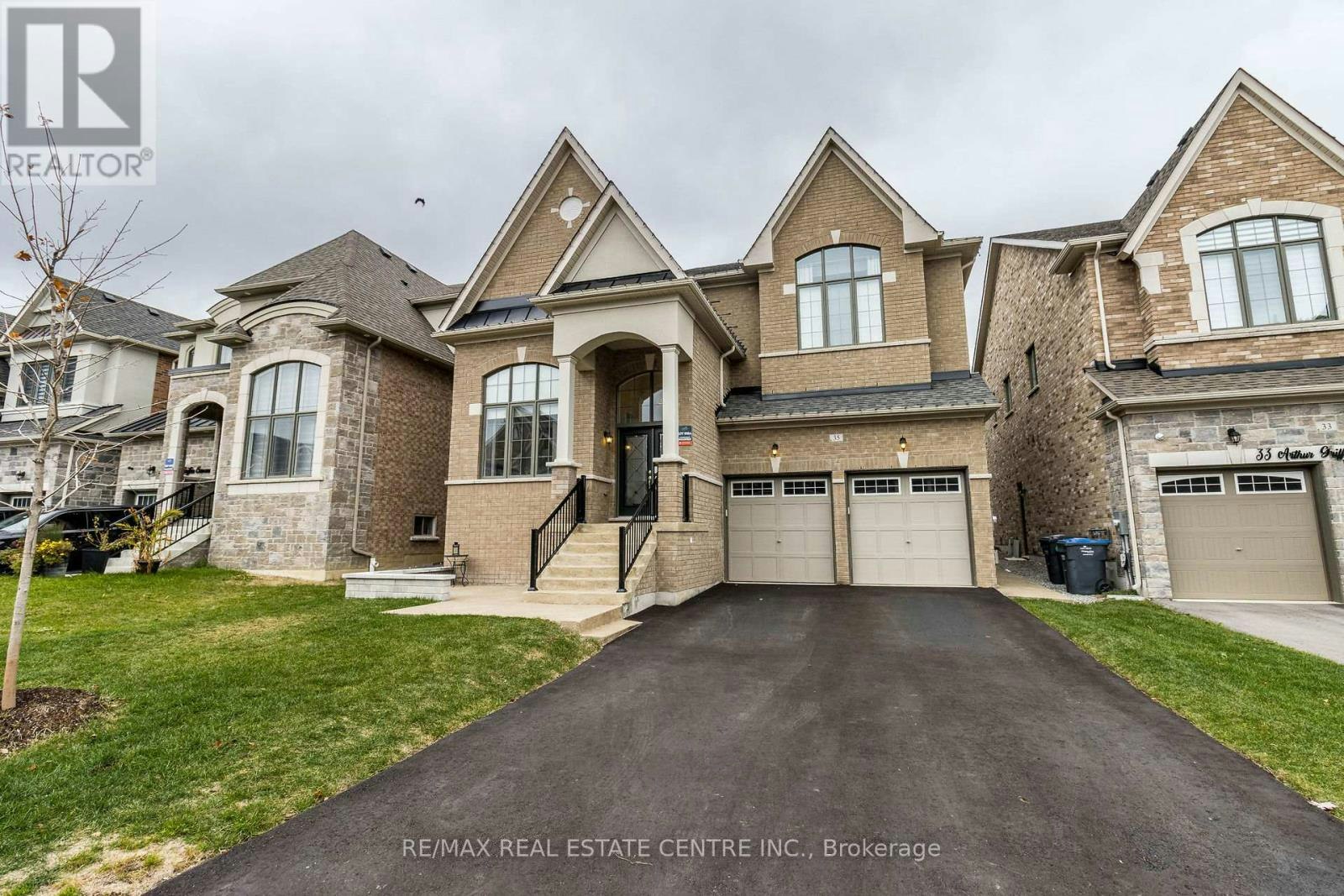 35 Arthur Griffin Crescent, Caledon, ON, L7C 4E9
