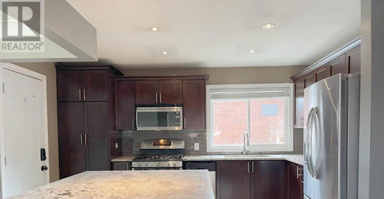 UPPER-138 Welbourn Drive, Hamilton, ON, L9A 3N4 - 3
