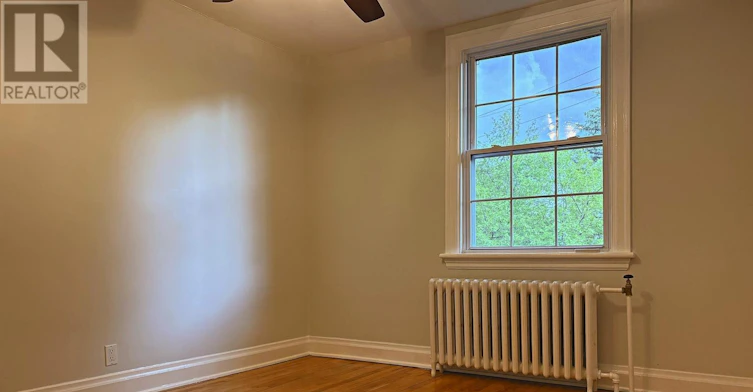 392 Piccadilly Avenue, Ottawa, ON, K1Y 0H4 - 9