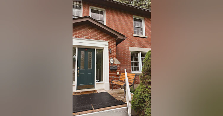 392 Piccadilly Avenue, Ottawa, ON, K1Y 0H4 - 2