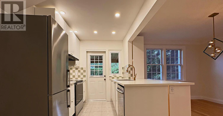 392 Piccadilly Avenue, Ottawa, ON, K1Y 0H4 - 7