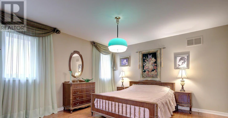 119 Thornhill Woods Drive, Vaughan, ON, L4J 8R5 - 8