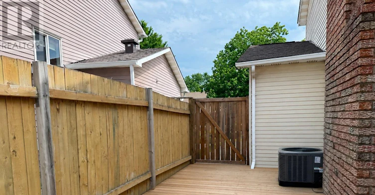 4396 Whittaker Crescent, Ottawa, ON, K1B 4P2 - 35