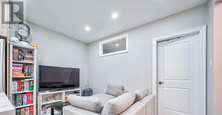 3-51 Mcgee Street, Toronto, ON, M4M 2L1 - 5