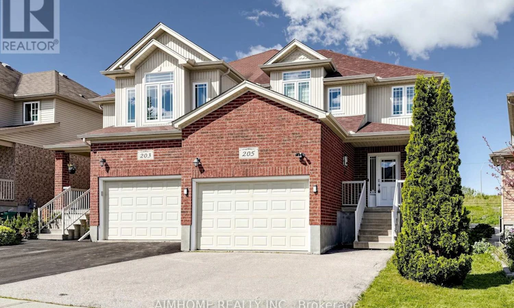 205 Huck Crescent